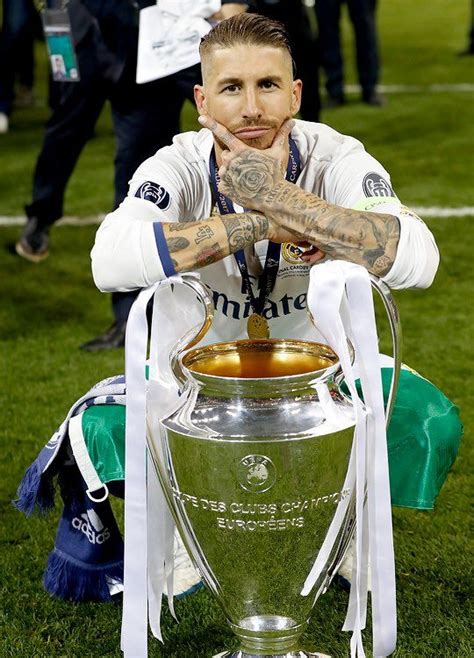 Sergio Ramos Holding Uefa Champions League Trophy Real Madrid Champions