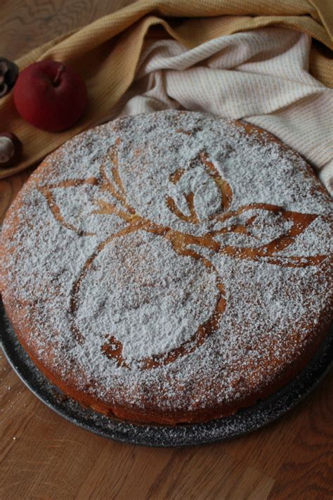 Gezuckerte kondensmilch**, eier, butter, backpulver** und mehl. Milchmädchen-Apfel-Kuchen - Kinder, kommt essen!