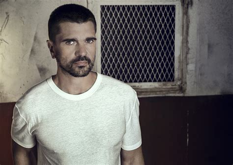 Juanes Releases Mis Planes Son Amarte First Major Visual Album By A