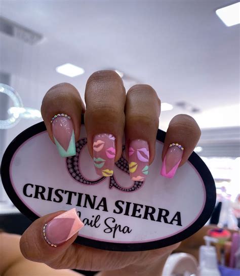 La decoración de uñas es uno de los aspectos más variados que existen con respecto a la moda y a las tendencias femeninas. 5,039 Me gusta, 13 comentarios - Cristina Sierra Nail 💗 (@cristina_sierranail) en Instagram ...
