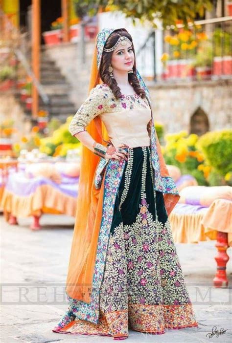 Pakistani dresses online shopping in usa, uk. Stylish Pakistani Dresses for Wedding 2017