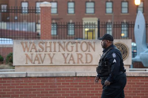 Navy Yard Shooting Exposes Flawed Security Clearance Process The Washington Post