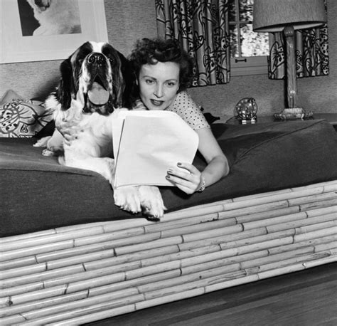 Lovely Photos Of Betty White At Home With Her Dogs 1954 57 ~ Vintage