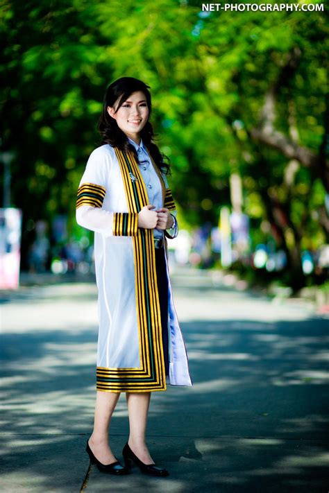 Chulalongkorn University Graduation 2011 Graduation Dress College