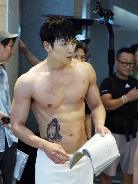 The Sexiest Shirtless Korean Drama Stars That We Cant Take Our Eyes