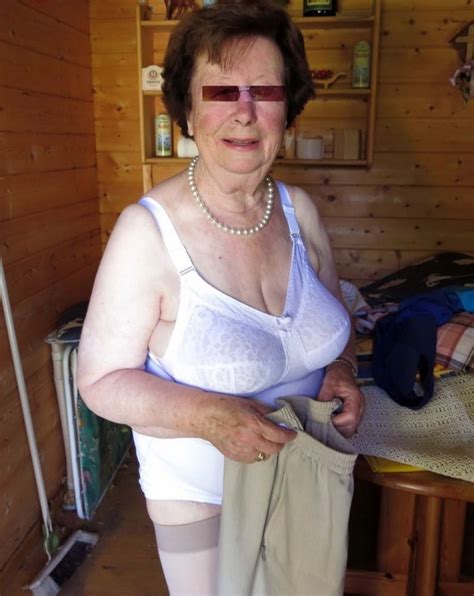 Quand Grand Mère Est Heureuse De Vous Recevoir Photos Porno