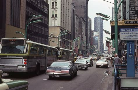 Here Is A Photo Of State Street In Chicago In The Mid 1970s Notice The