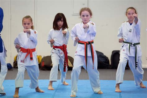 Top 7 Benefits Of Women Taking A Self Defence Classes