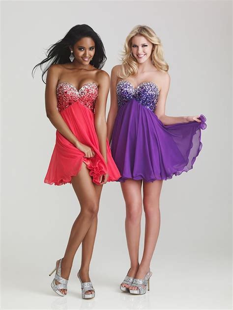 Flirty Chiffon Homecoming Dresses Embellished With Rhinestones To Dazzling Sequins Empire