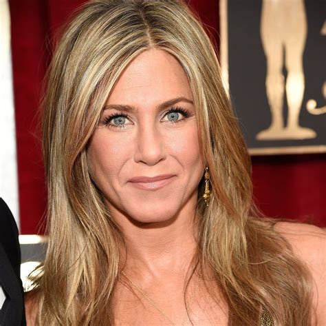 12 Unrecognizable Celebrities Without Make Up Jennifer Aniston