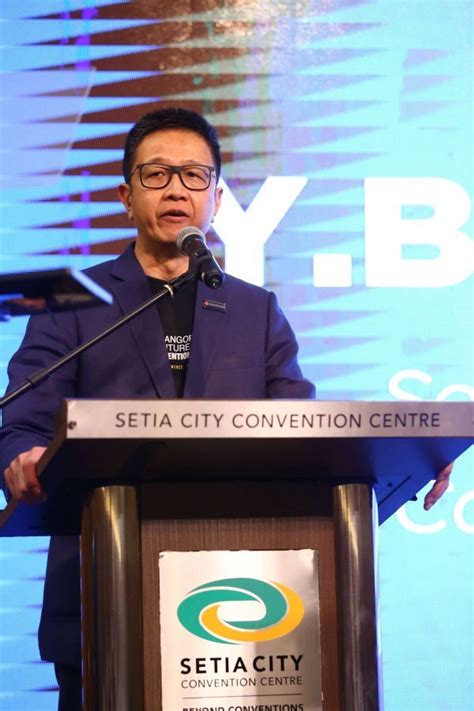Dato teng chang khim, selangor state exco for investment, investment, industry & commerce and sme. Malaysian e-Merchants Bag RM 25,000 in Cash at Selangor ...