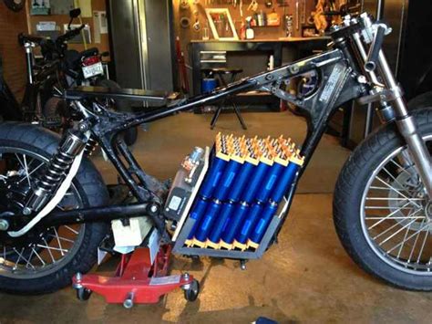 Having about eight times more power than is found in a typical electric bicycle is sure to be a blast, but this build isn't quite finished yet. Awesome DIY Battery Pack for Electric Motorcycle - autoevolution