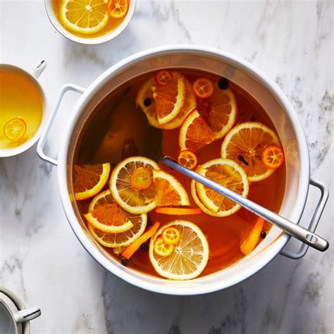 But no one can complain about a pretty. Delicious Holiday Drinks | Mulled white wine, Holiday ...
