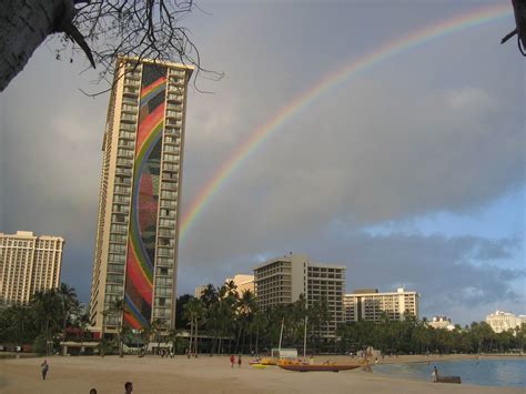 Rainbow Next To The Rainbow Tower Hilton Hawaiian Village Flickr