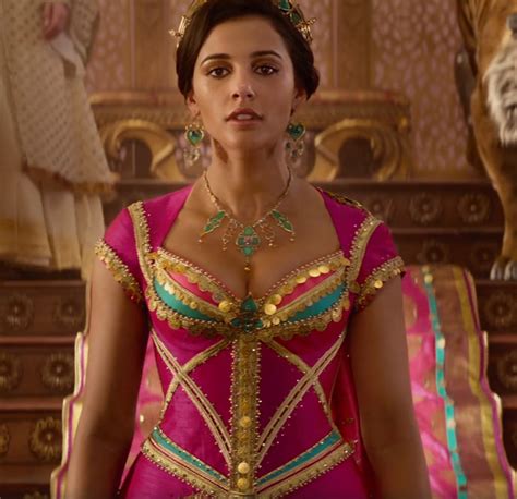 All Of Jasmines Looks In The New Aladdin Trailer—see Here Hellogiggles