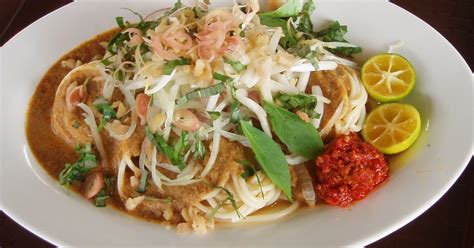 Dibandingkan dengan resepsi siang, resepsi malam biasanya mengumpulkan tamu undangan dalam satu waktu. Resepi Makan Malam - Resepi Bergambar