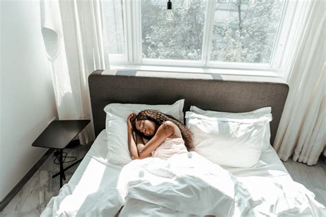 The best mattresses for side sleepers are soft enough to alleviate pressure, but supportive enough to keep your spine aligned. Tips To Find Most Comfortable Mattress & 10 Best Picks In 2020