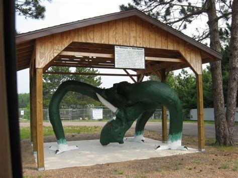 12 Bizarre Roadside Attractions In Wisconsin That Will Make You Do A