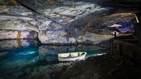 The Caverns Carnglaze Caverns