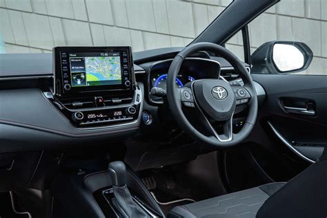 2019 toyota corolla xse hatchback. Toyota Corolla hybrid interior & comfort | DrivingElectric