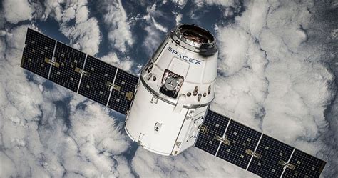 Spacex is developing a low latency, broadband internet system to meet enabled by a constellation of low earth orbit satellites, starlink will provide fast, reliable internet to populations with little or no. SpaceX 60 internet uydusunu uzaya fırlattı - Haberler ...