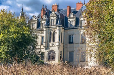Rodney alcala worked as a photographer and a typesetter and was once a contestant on the dating game. however, police say he was also a chameleon and a serial killer, perhaps the. Château Rodney Alcala (Château Poséidon) - Urbex Social ...
