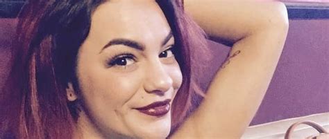 Um dies zu tun, mit ihrem hautarzt oder plastische chirurgen wird mehrere einheiten von botox in den oberen mittleren teil der oberlippe injizieren. Chameen Loca: Der BTN-Star hat sich die Lippen aufspritzen ...