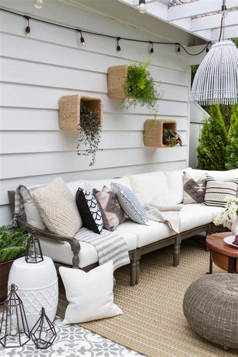 19 Gorgeous Diy Outdoor Decor Ideas For Patios Porches And Backyards