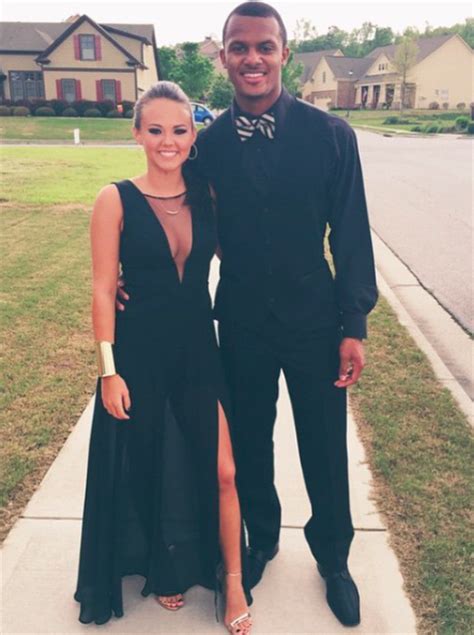 She played soccer and basketball at gainesville high school. DeShaun Watson's girlfriend Dallas Robson - PlayerWives.com