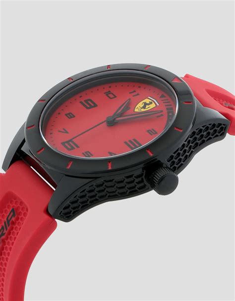 Los relojes ferrari suelen plasmar los tres característicos colores de la marca en sus esferas: Reloj Red Rev para chico, rojo con detalles en negro ...
