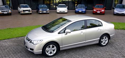 Originally a subcompact, the civic has gone through several generational changes. History Of The Honda Civic - A Full Biography — Decepticon ...