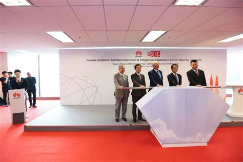 850 x 315 (facebook timeline cover size). 20 YB Dato' Sri Najib Tun Razak - Launch of Huawei Centre ...