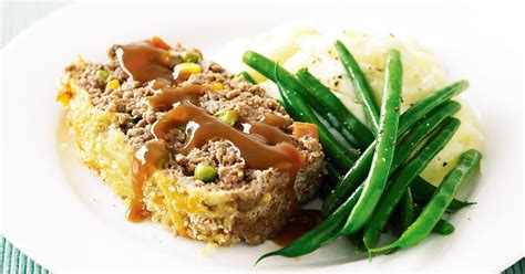 Order meatloaf at a restaurant, and you could wind up consuming 480 calories before you even touch the sides included in your meal. Beef and vegetable meatloaf