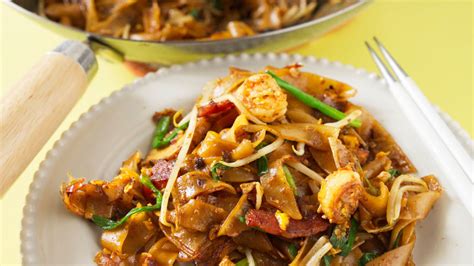 This post is not recommending any penang char keow teow. (Penang) Char Kuey Teow - Southeast Asian Recipes - Nyonya ...