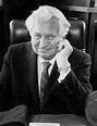 Robert Ross, Global Deal Maker, Dies at 92 - The New York Times