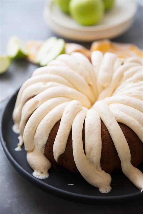 Add the granulated sugar, salt, cinnamon and cloves and whisk well. Best Brown Sugar Apple Bundt Cake