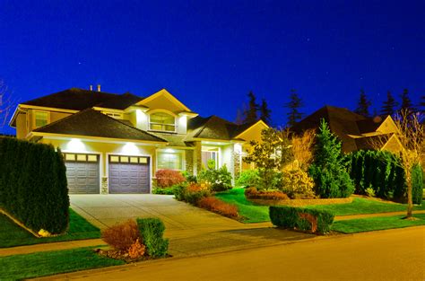 808410 4k Houses Mansion Design Lawn Shrubs Night Street Lights