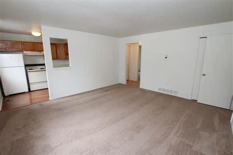 For rent beauty room liverpool. 2 bedroom Apartment with finished basement - Bavarian ...