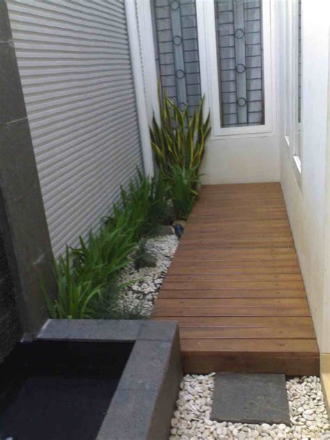 Desain rumah minimalis ukuran 5x20 via tipsdesainrumah.com. Contoh Taman Kecil Di Belakang Rumah - Gambar Desain Rumah ...