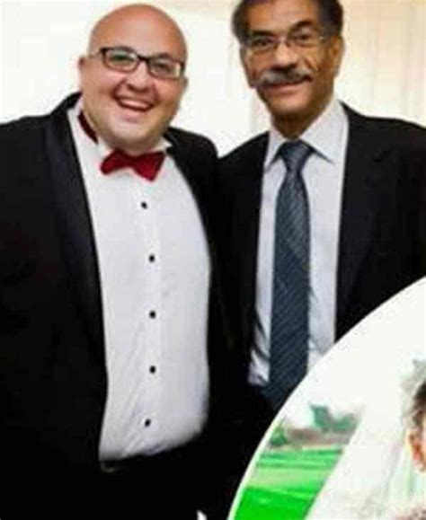 من أتى حائضاً أو امرأة في دبرها أو كاهناً ‏فصدقه، فقد برئ مما أنزل على محمد صلى الله عليه وسلم. معلومات شخصية عن الممثل "سيد رجب " ومنها سجنه مرتين وزوجته ...