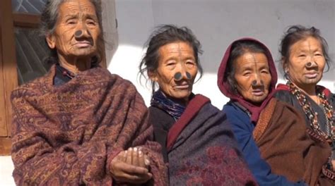 Meet The Apatani Tribe Where Women Must Wear Nose Plugs Daily Mail