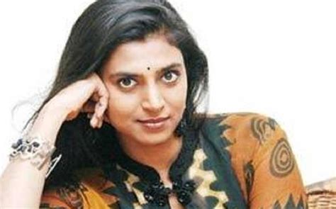 Actor Kasthuri Accuses Popular Telugu Hero Politician Of Casting Couch