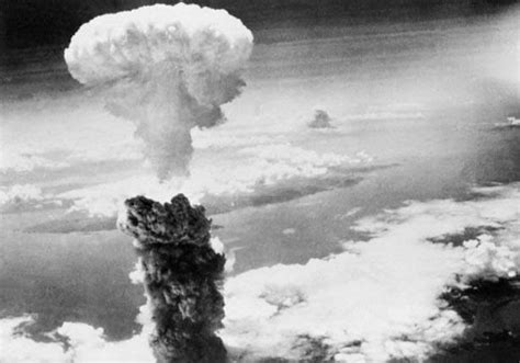 اليابان تُحيي الذكرى الـسبعين لإلقاء القنبلة الذرية على ناجا مصراوى