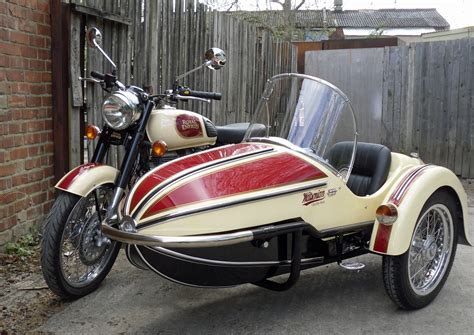 Royal Enfield Sidecars Watsonian Squire