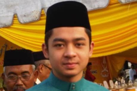 As sultan abdullah steps into the international spotlight as malaysia's new king, he also takes on the mantle of pahang's ruler from his elderly father. Biodata Rasmi Tengku Mahkota Pahang, Tengku Hassanal ...