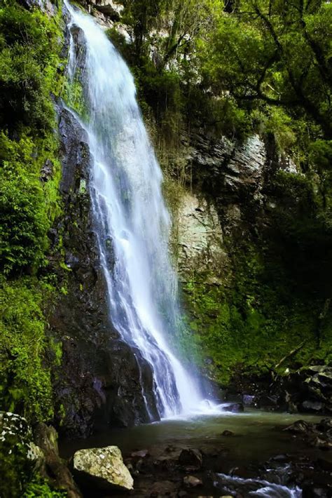 Em São Chico a natureza brinca de esconde-esconde com oito cachoeiras ...