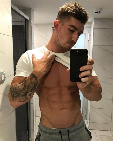 Pin On Shirtless Male Selfies