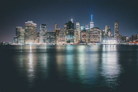 Hintergrundbilder Beleuchtung Stadt Stadtbild Nacht Wasser