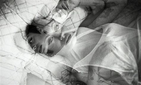 Pin By Andreea Georgiana On Photoshoots Photoshoot Bed Sheets