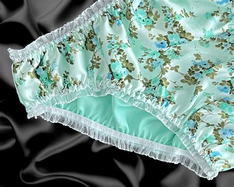 Neuwertig grün Satin Blumenmuster Rüschen Spitze Sissy Bikini Höschen Größe eBay